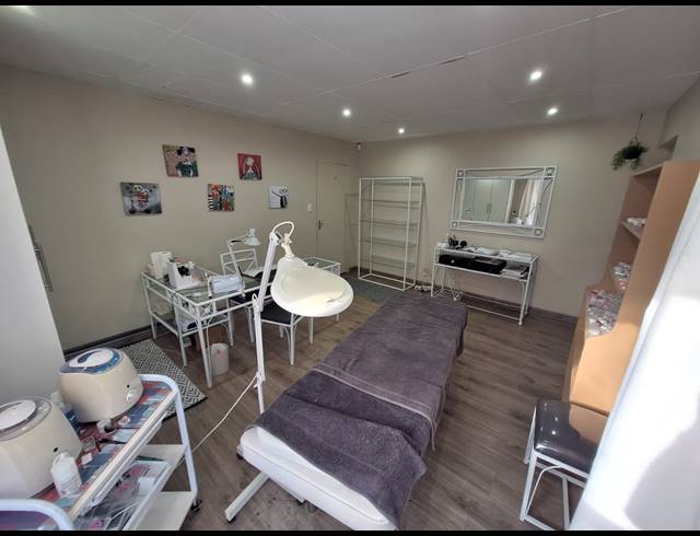 5 BEDROOM HOUSE FOR SALE IN VANDERBIJLPARK SE 3